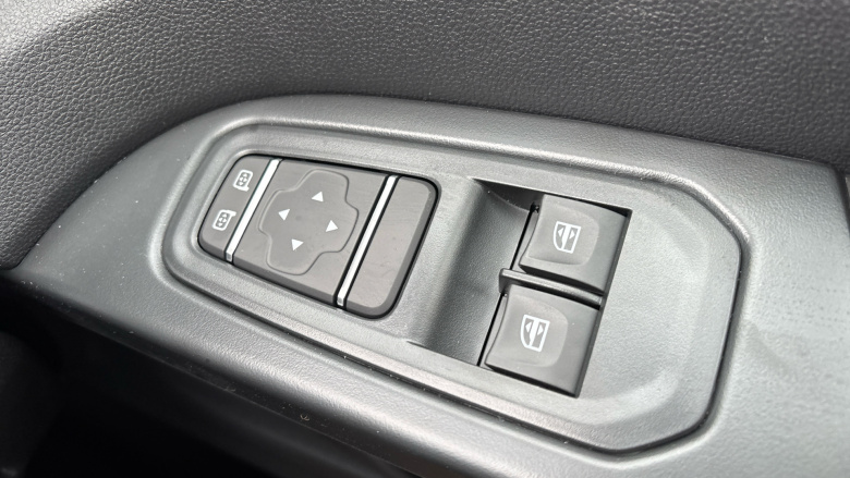 Nissan Primastar 30 L2 Diesel 2.0 dCi 150ps H1 Acenta Van Auto